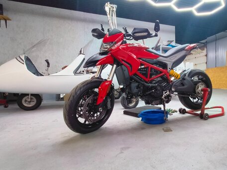 2016 Ducati Hypermotard, красный, 990000 рублей, вид 2