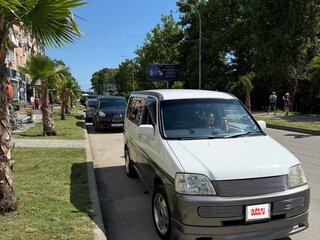 1999 Honda Stepwgn I Рестайлинг, белый, 650000 рублей, вид 2