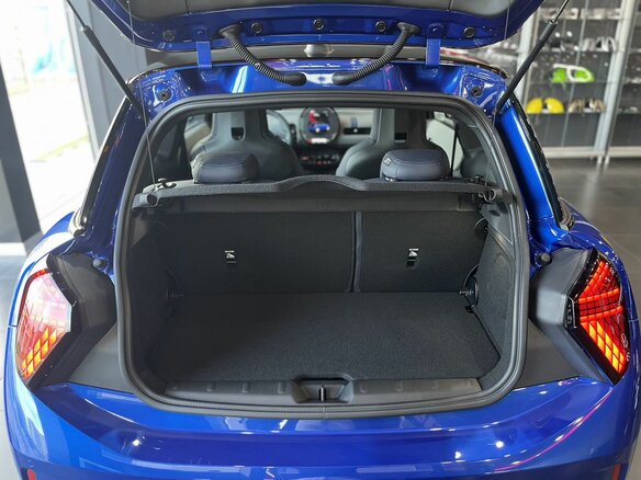 2024 Mini Hatch S IV (F65/F66/J01), синий, 6090000 рублей - вид 22