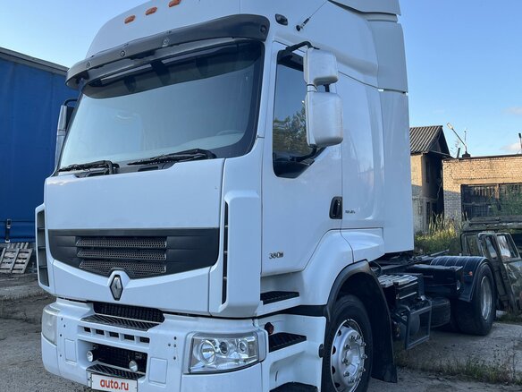2008 Renault Premium, белый, 4050000 рублей