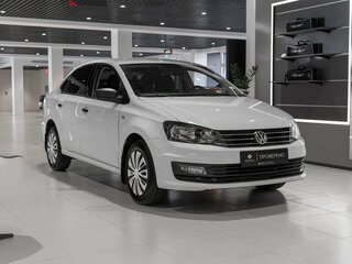 2017 Volkswagen Polo V Рестайлинг, белый, 1140000 рублей, вид 2