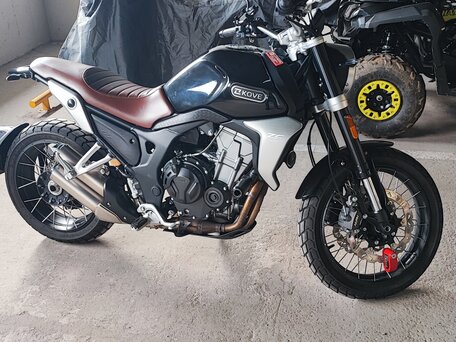 2024 Kove 500F Scrambler, чёрный, 545000 рублей, вид 2