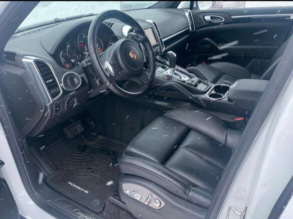 2012 Porsche Cayenne Diesel II (958), белый, 2590000 рублей - вид 8