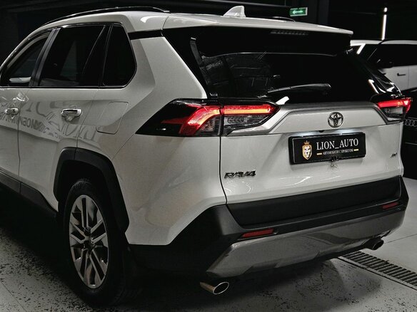 2019 Toyota RAV4 V (XA50), белый - вид 5