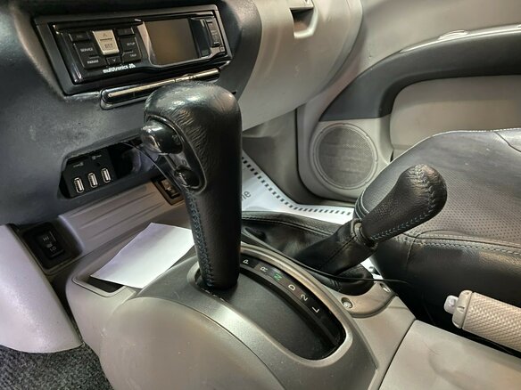 2008 Mitsubishi L200 IV, чёрный - вид 10