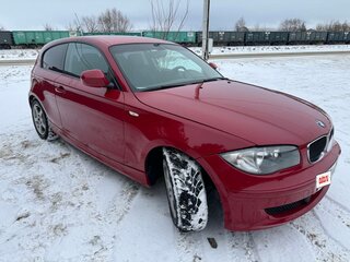 2011 BMW 1 серии 116i I (E81/E82/E87/E88) Рестайлинг, красный, 690000 рублей, вид 3
