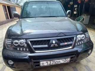 2006 Mitsubishi Pajero III Рестайлинг, чёрный, 1300000 рублей, вид 1