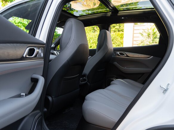 2026 Geely Galaxy M7, белый - вид 17