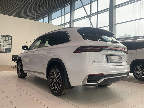 2026 Geely Monjaro I, белый, 4954990 рублей - вид 7