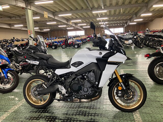 2023 Yamaha MT-09 Tracer (FJ-09), белый, 1350000 рублей, вид 1