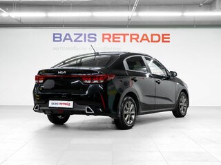 2022 Kia Rio IV Рестайлинг, чёрный, 1580000 рублей, вид 5
