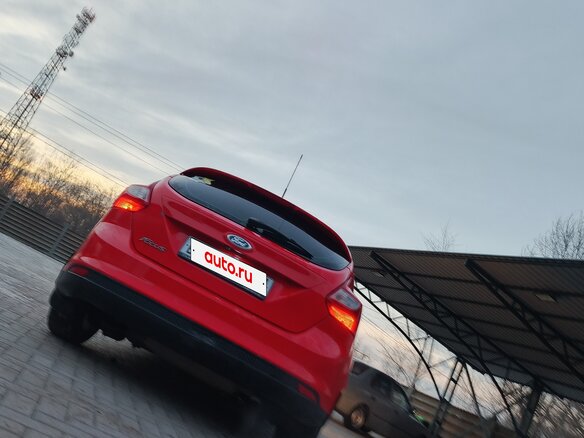 2013 Ford Focus III, красный, 820000 рублей - вид 3