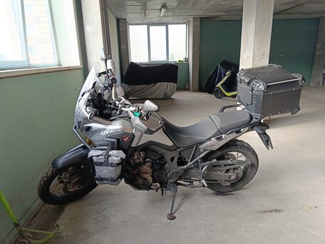 2017 Honda CRF 1000L Africa Twin, серый, 1100000 рублей, вид 1