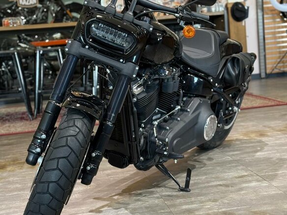 2020 Harley-Davidson Fat Bob, чёрный, 2150000 рублей - вид 4