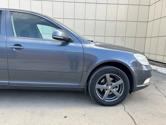 2010 Skoda Octavia II (A5) Рестайлинг, серый, 870000 рублей - вид 13