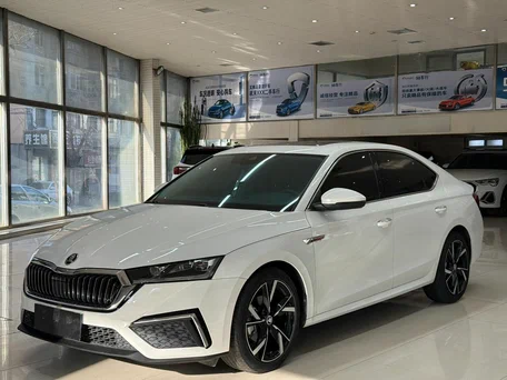 2022 Skoda Octavia IV (A8), белый, 2180000 рублей, вид 1