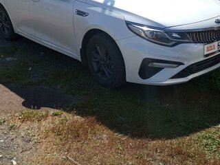 2019 Kia Optima IV Рестайлинг, белый, 1900000 рублей, вид 1