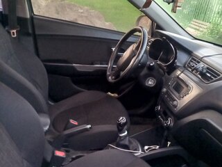 2013 Kia Rio 5-speed III, голубой, 750000 рублей, вид 5