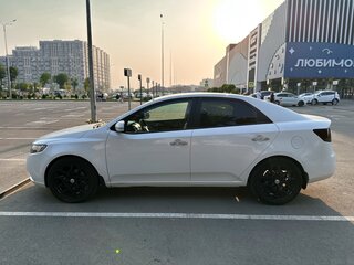 2011 Kia Cerato II, белый, 850000 рублей, вид 3