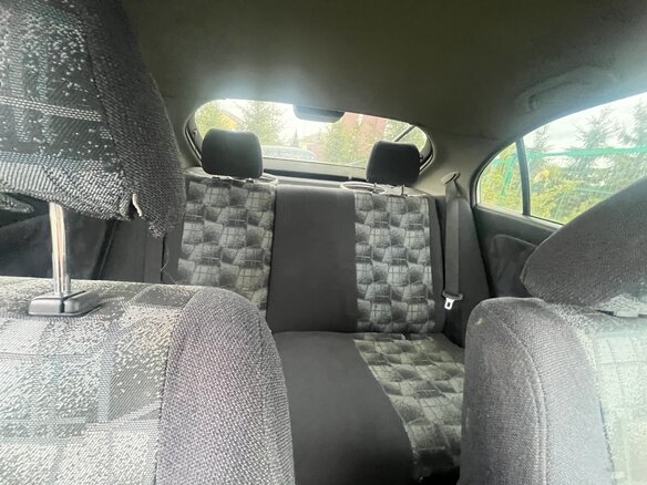 1998 Mitsubishi Carisma I, серый, 125000 рублей - вид 6
