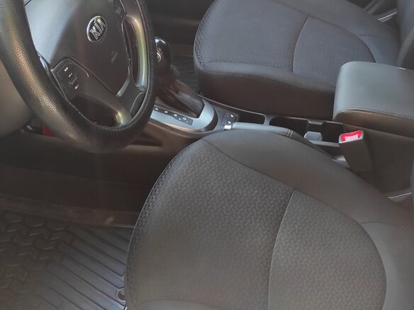 2017 Kia Rio III Рестайлинг, белый, 1320000 рублей - вид 9