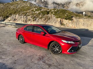 2021 Toyota Camry VIII (XV70) Рестайлинг, красный, 2767136 рублей, вид 2