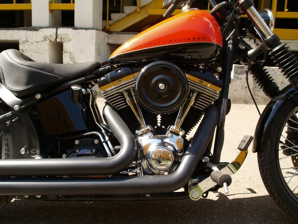2012 Harley-Davidson Blackline, красный, 1200000 рублей - вид 9