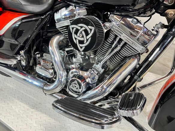 2009 Harley-Davidson CVO Road Glide, красный, 950000 рублей - вид 18