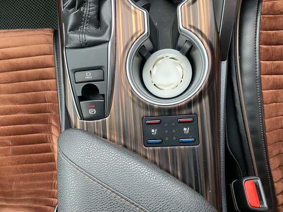 2018 Toyota Camry VIII (XV70), чёрный, 3250000 рублей - вид 11