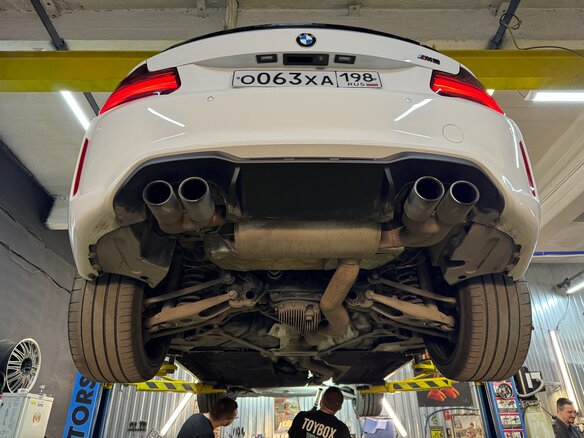 2018 BMW M2 F87 Рестайлинг, белый, 4000000 рублей - вид 17