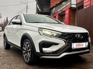 2024 Lada (ВАЗ) Vesta SW Cross I Рестайлинг (NG), белый, 1800000 рублей, вид 1