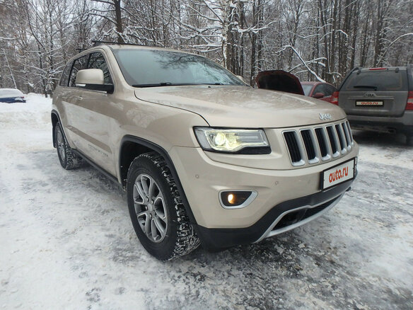 2013 Jeep Grand Cherokee IV (WK2) Рестайлинг, бежевый - вид 2