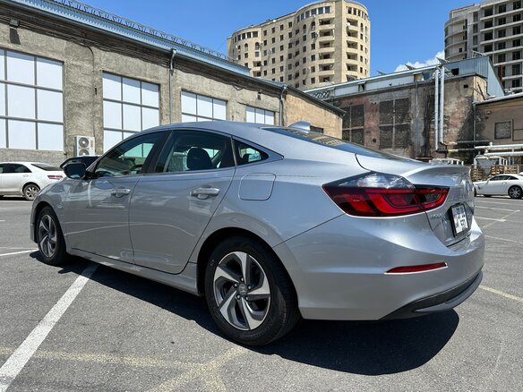 2019 Honda Insight III, серебристый, 1850000 рублей - вид 8