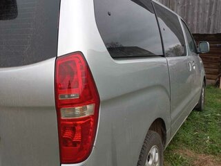 2011 Hyundai Grand Starex I, серый, 1600000 рублей, вид 2