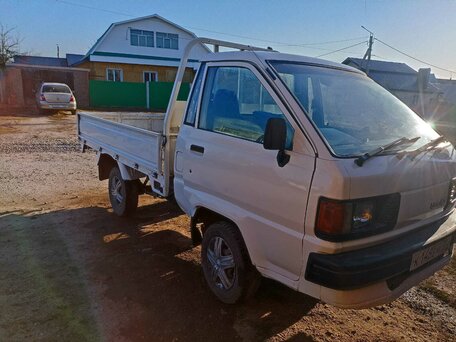 1996 Toyota LiteAce, белый, 650000 рублей, вид 5