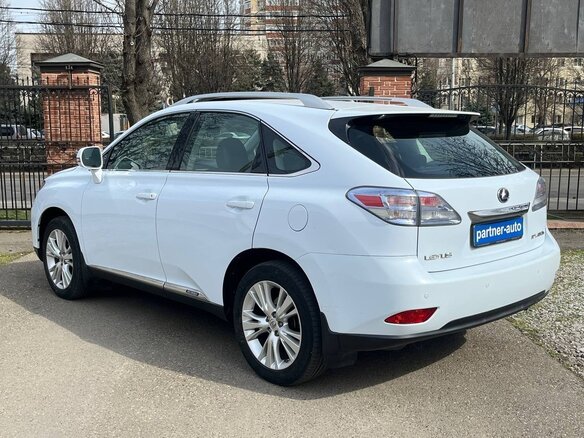 2010 Lexus RX 450h III, белый, 2800000 рублей - вид 4