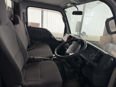 2014 Isuzu Elf (N-series), белый, 3500000 рублей, вид 2