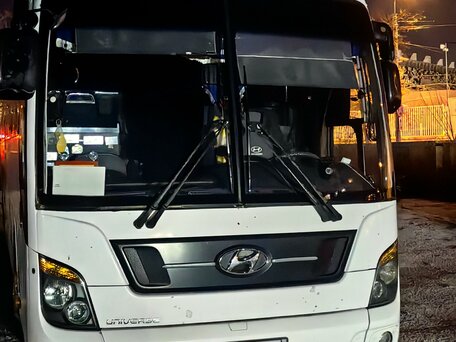 2012 Hyundai Universe, белый, 2600000 рублей, вид 5