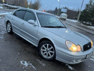 2009 Hyundai Sonata ТагАЗ IV (EF) Рестайлинг, серебристый, 470000 рублей, вид 1
