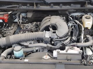 2022 Toyota Land Cruiser 300 Series, белый, 11990000 рублей, вид 5