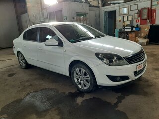 2011 Opel Astra H Рестайлинг, белый, 600000 рублей, вид 2