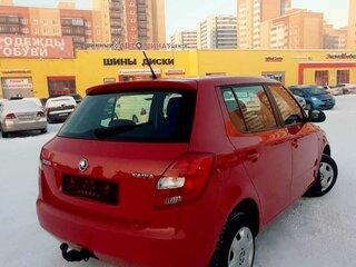 2013 Skoda Fabia II Рестайлинг, красный, 300000 рублей, вид 1