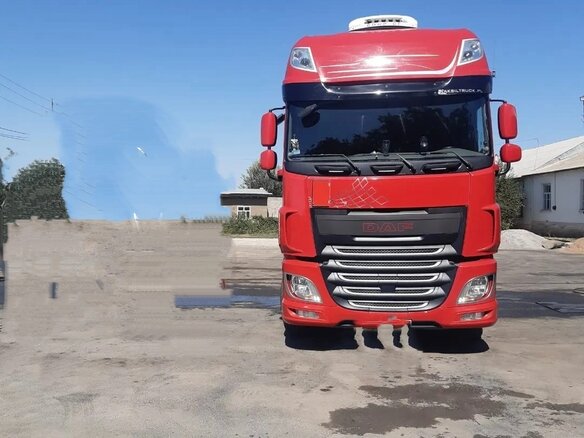 2014 DAF XF, красный, 6000000 рублей - вид 4