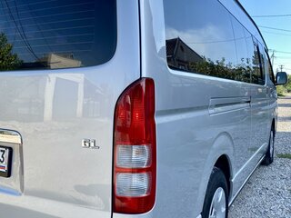 2008 Toyota HiAce H200, серебристый, 2550000 рублей, вид 5
