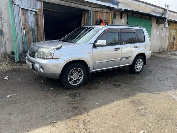 2005 Nissan X-Trail I Рестайлинг, серый, 750000 рублей - вид 3