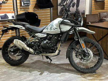 2024 Royal Enfield Himalayan, чёрный, 580000 рублей, вид 2