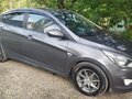 2014 Hyundai Solaris I Рестайлинг, серый, 800000 рублей - вид 2