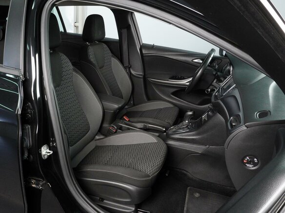 2020 Opel Astra K Рестайлинг, чёрный, 1639000 рублей - вид 7
