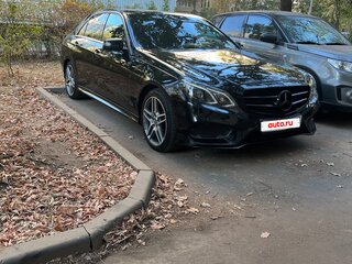 2014 Mercedes-Benz E-Класс 200 IV (W212, S212, C207) Рестайлинг, чёрный, 1930000 рублей, вид 3