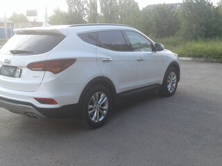 2017 Hyundai Santa Fe III Рестайлинг, белый, 2550000 рублей, вид 4